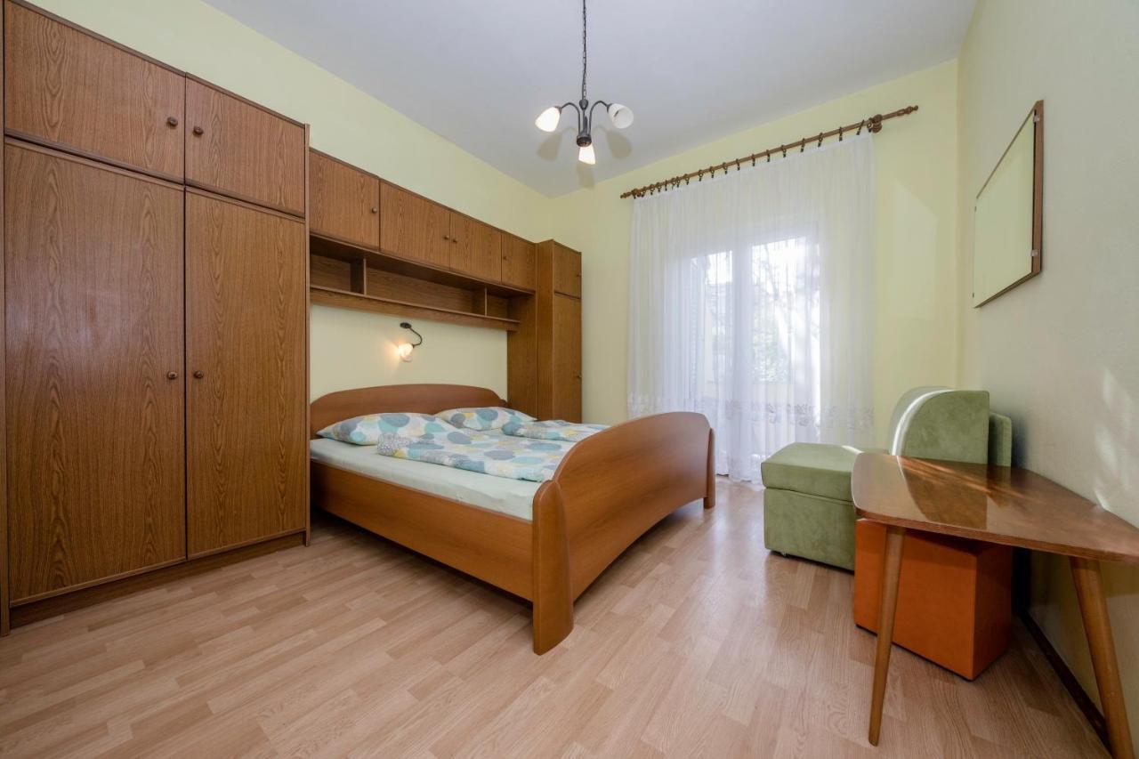Apartments By The Sea Supetarska Draga - Donja, Rab - 11769 外观 照片