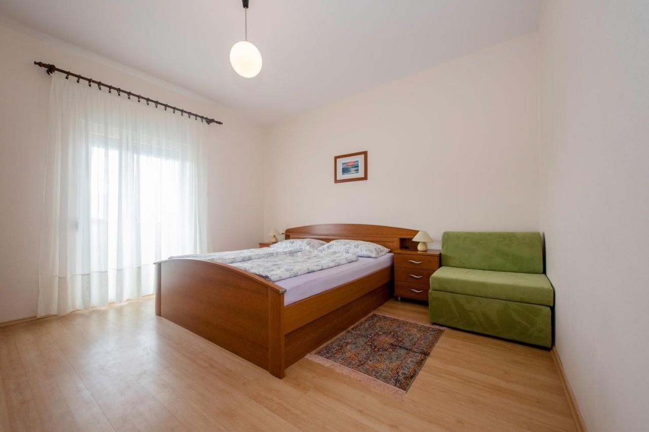 Apartments By The Sea Supetarska Draga - Donja, Rab - 11769 外观 照片