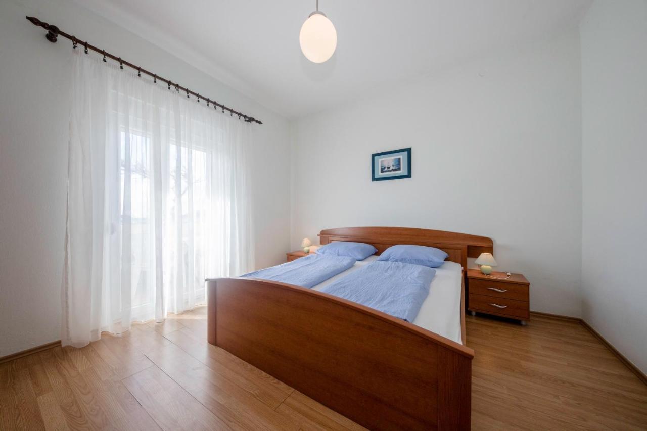 Apartments By The Sea Supetarska Draga - Donja, Rab - 11769 外观 照片