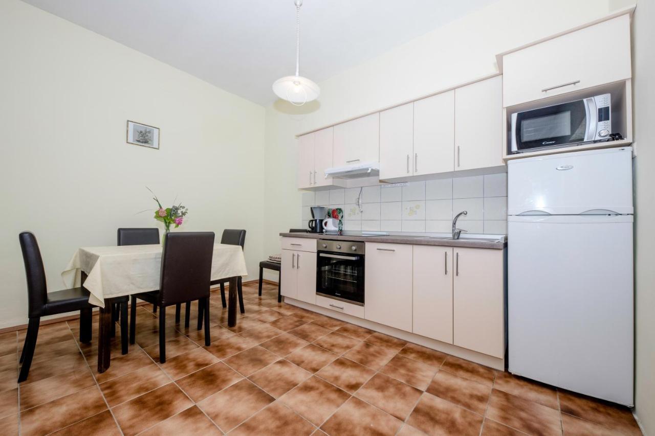 Apartments By The Sea Supetarska Draga - Donja, Rab - 11769 外观 照片