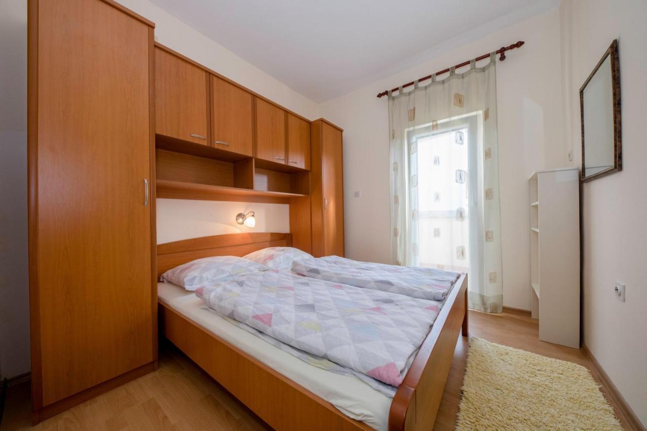 Apartments By The Sea Supetarska Draga - Donja, Rab - 11769 外观 照片