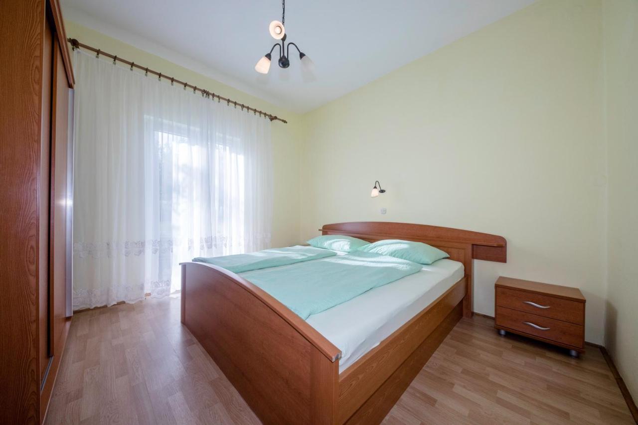 Apartments By The Sea Supetarska Draga - Donja, Rab - 11769 外观 照片
