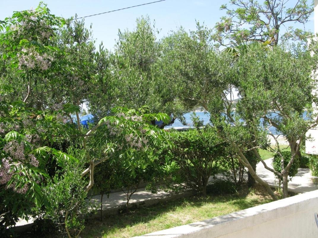 Apartments By The Sea Supetarska Draga - Donja, Rab - 11769 外观 照片
