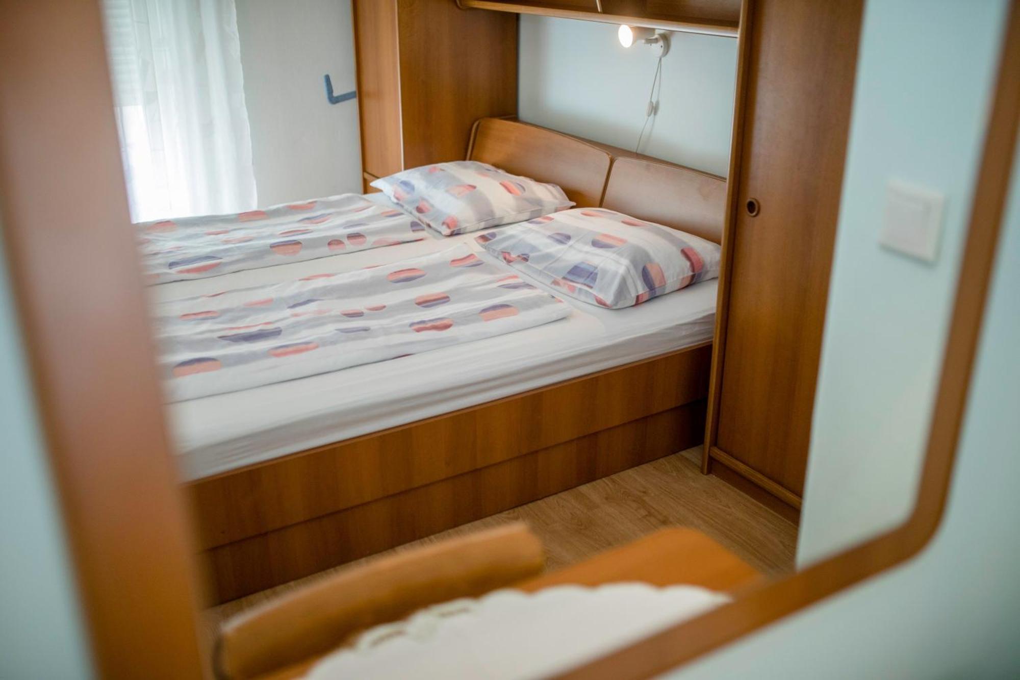 Apartments By The Sea Supetarska Draga - Donja, Rab - 11769 客房 照片
