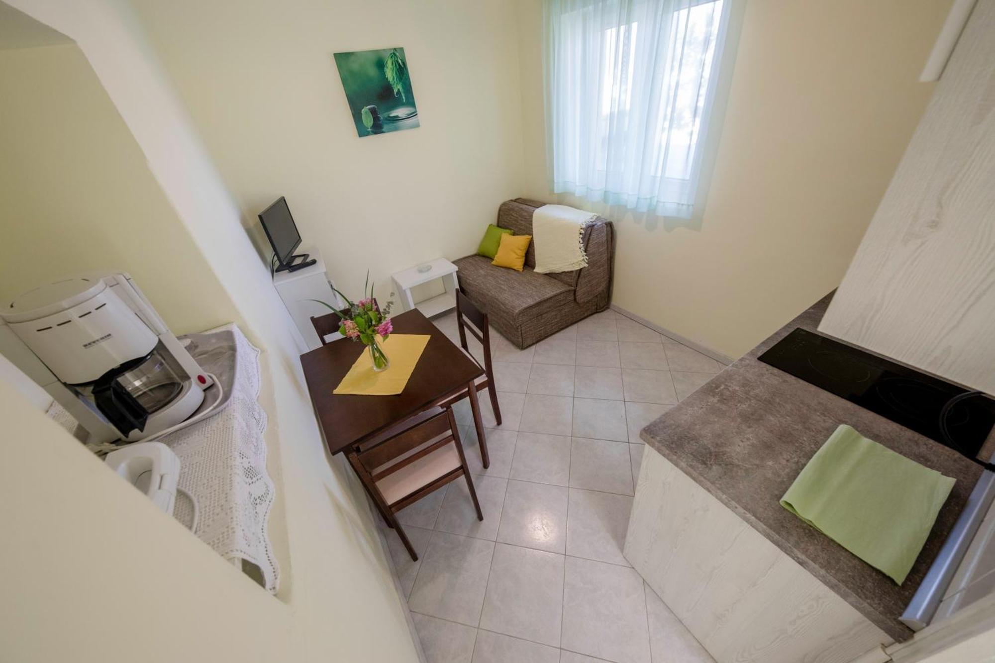 Apartments By The Sea Supetarska Draga - Donja, Rab - 11769 客房 照片